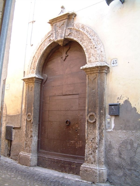 Portali e chiavi di volta